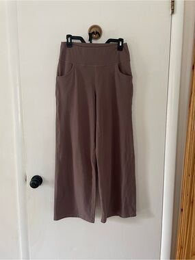Wide-Leg High-Waist Yoga Pants in Mauve Taupe